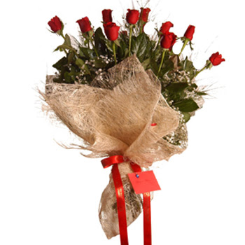  Ankara Keçiören çiçek siparişi sitesi  10 adet kırmızı gülden görsel buket