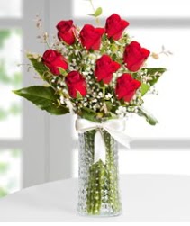7 Adet vazoda kırmızı gül sevgiliye özel  Ankara şentepe internetten çiçek siparişi 