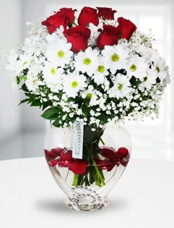 Kalp camda 7 gül kır çiçeği süper görsellik  Ankara aşağı eğlence çiçek yolla 