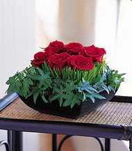  Ankara şentepe internetten çiçek siparişi  10 adet kare mika yada cam vazoda gül tanzim