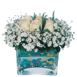  Ankara Keçiören çiçek siparişi vermek  mika yada cam içerisinde 7 adet beyaz gül