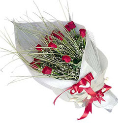  Ankara esertepe ucuz çiçek gönder  11 adet kirmizi gül buket- Her gönderim için ideal
