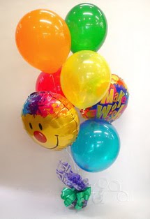  Ankara Etlik çiçek gönderme  17 adet uçan balon ve küçük kutuda çikolata