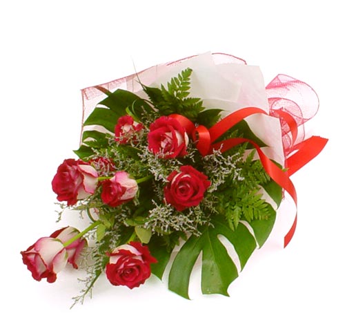 çiçek gönder 7 adet kirmizi gül buketi  Ankara Keçiören hediye çiçek yolla 