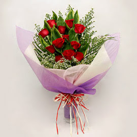 çiçekçi dükkanindan 11 adet gül buket  Ankara Keçiören çiçek siparişi vermek 