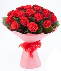 15 adet kırmızı gülden buket tanzimi  Ankara şentepe internetten çiçek siparişi 