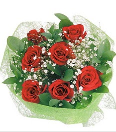 7 adet kırmızı gülden buket tanzim  Ankara Keçiören anneler günü çiçek yolla 