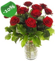 11 adet vazo içerisinde kırmızı gül  Ankara bademlik 14 şubat sevgililer günü çiçek 