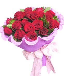 12 adet kırmızı gülden görsel buket  Ankara Keçiören çiçek siparişi vermek 