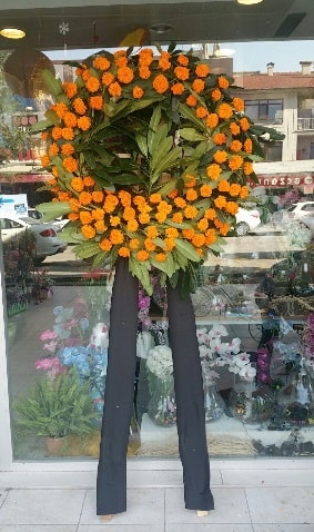 Cenaze çiçeği cenaze çelengi çiçek modeli  Ankara etlik İnternetten çiçek siparişi 