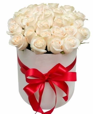 Kutuda özel 27 beyaz gül aranjmanı  Ankara Ufuktepe çiçek online çiçek siparişi 